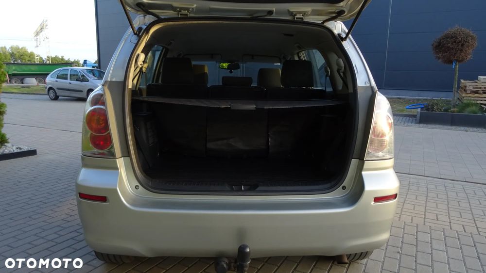 Toyota Corolla Verso 1.8 Sol 7os - 11