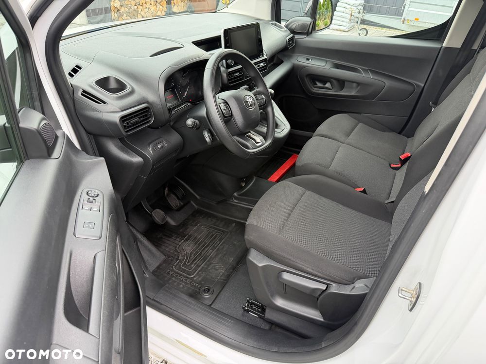Toyota Proace City - 10