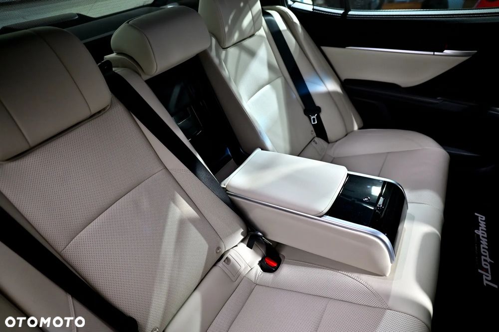 Toyota Camry 2.5 Hybrid Dynamic Force Comfort e-CVT - 15