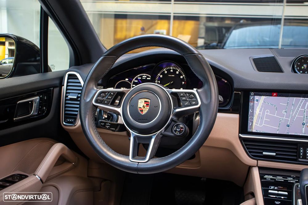 Porsche Cayenne - 27