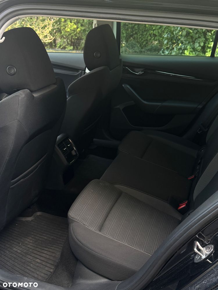 Skoda Octavia 2.0 TDI Ambition DSG - 12