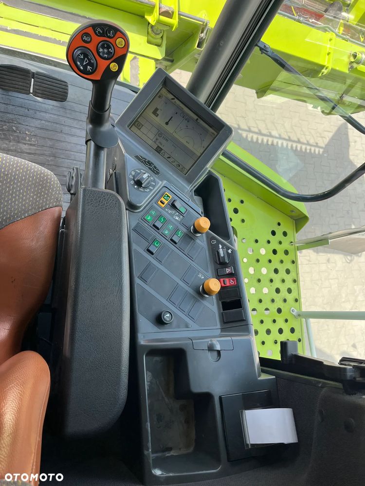 Claas Lexion 520 - 21