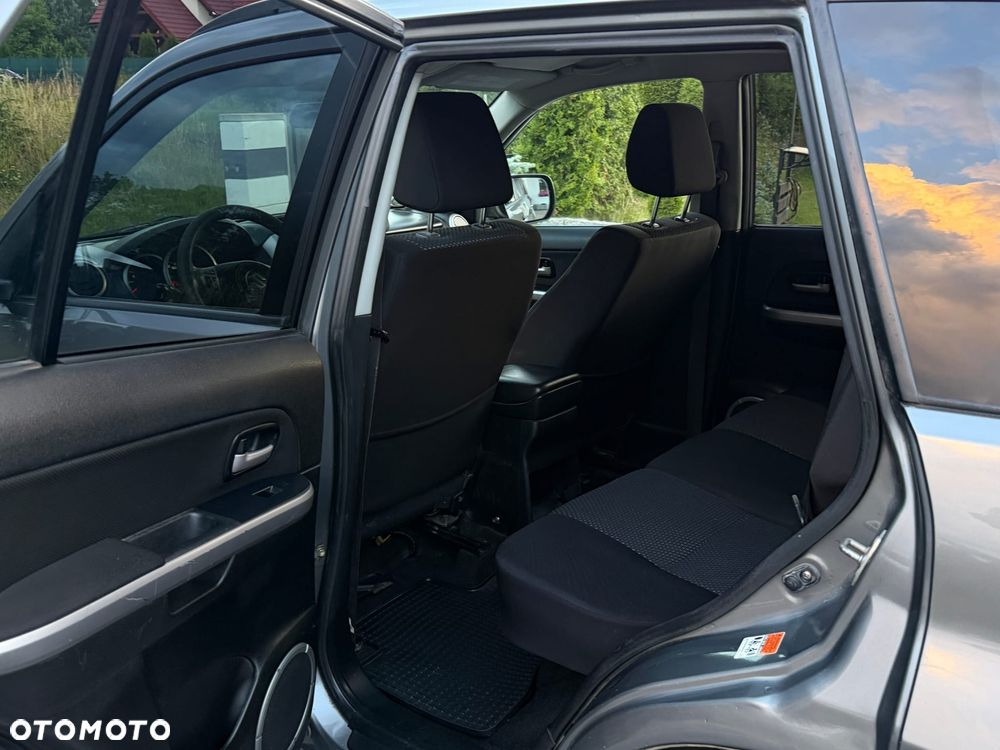 Suzuki Grand Vitara 1.9 DDiS - 10