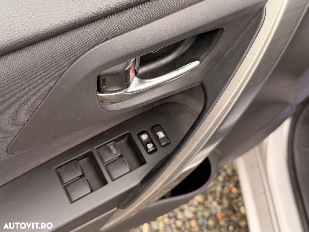 Toyota Auris 1.4 D-4D Unique - 16