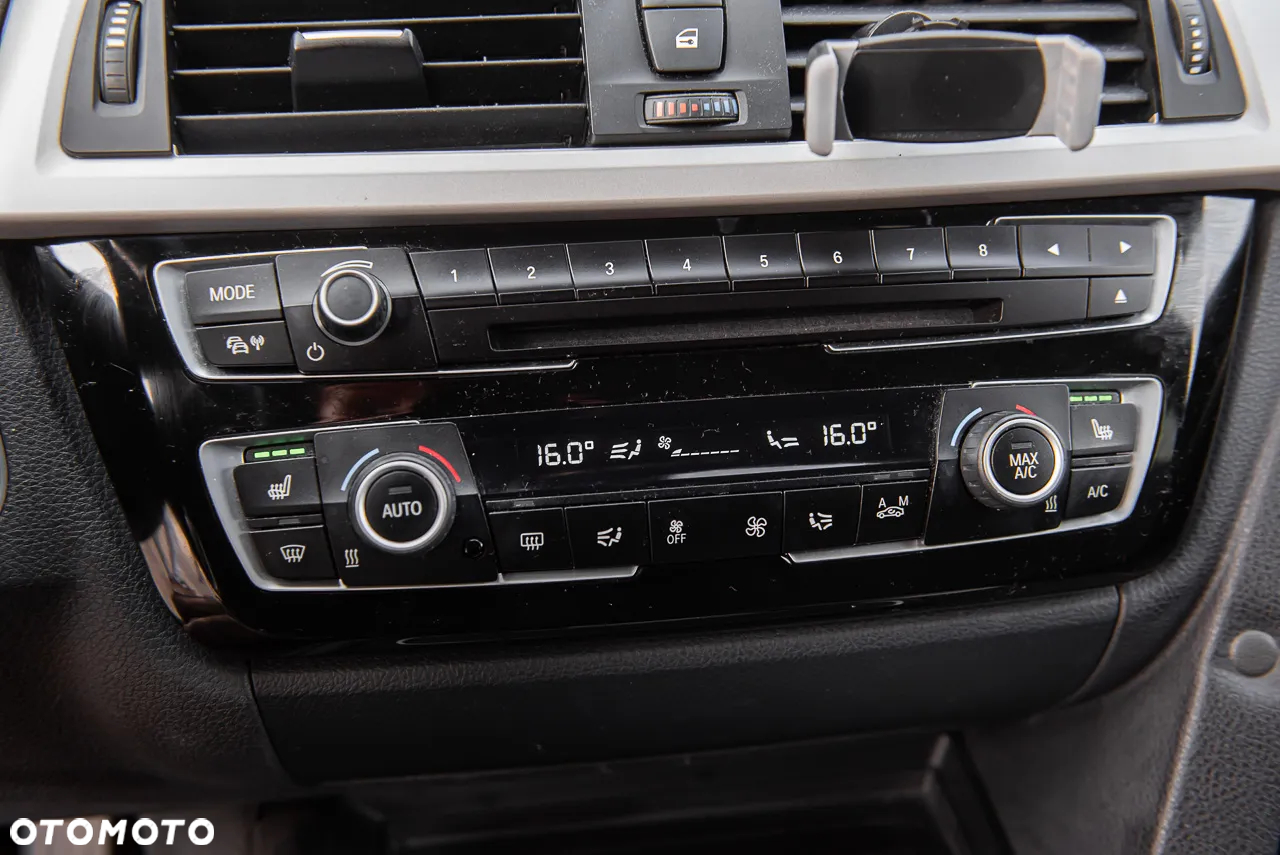BMW Seria 3 318d - 18