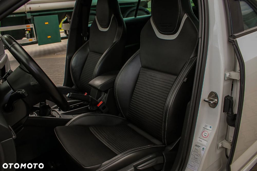 Skoda Octavia 2.0 TDI (Green tec) RS - 32