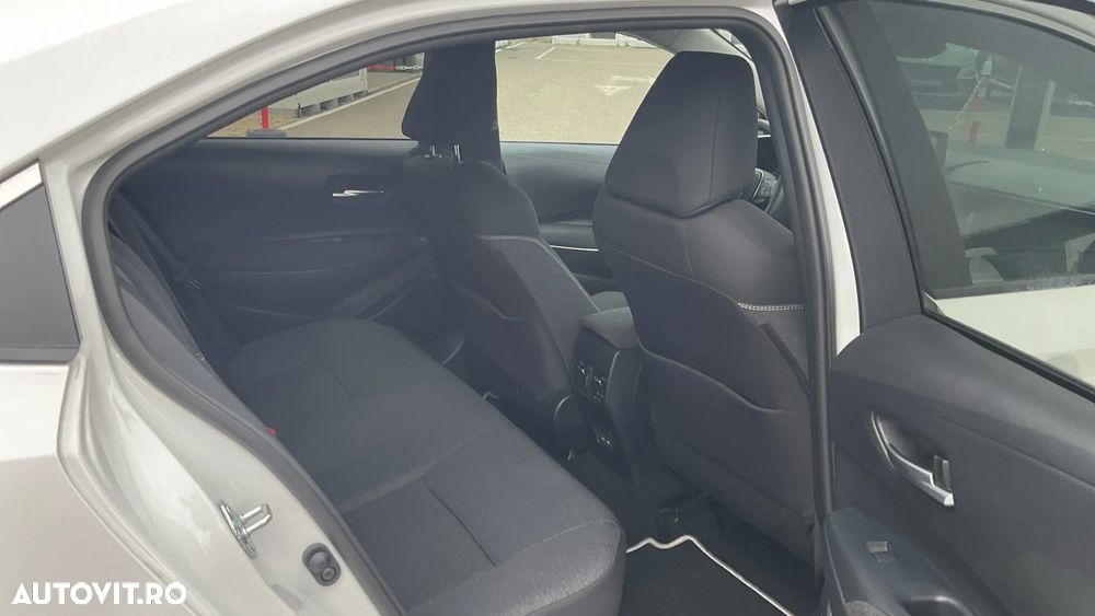 Toyota Corolla 1.8 HSD Dynamic - 8
