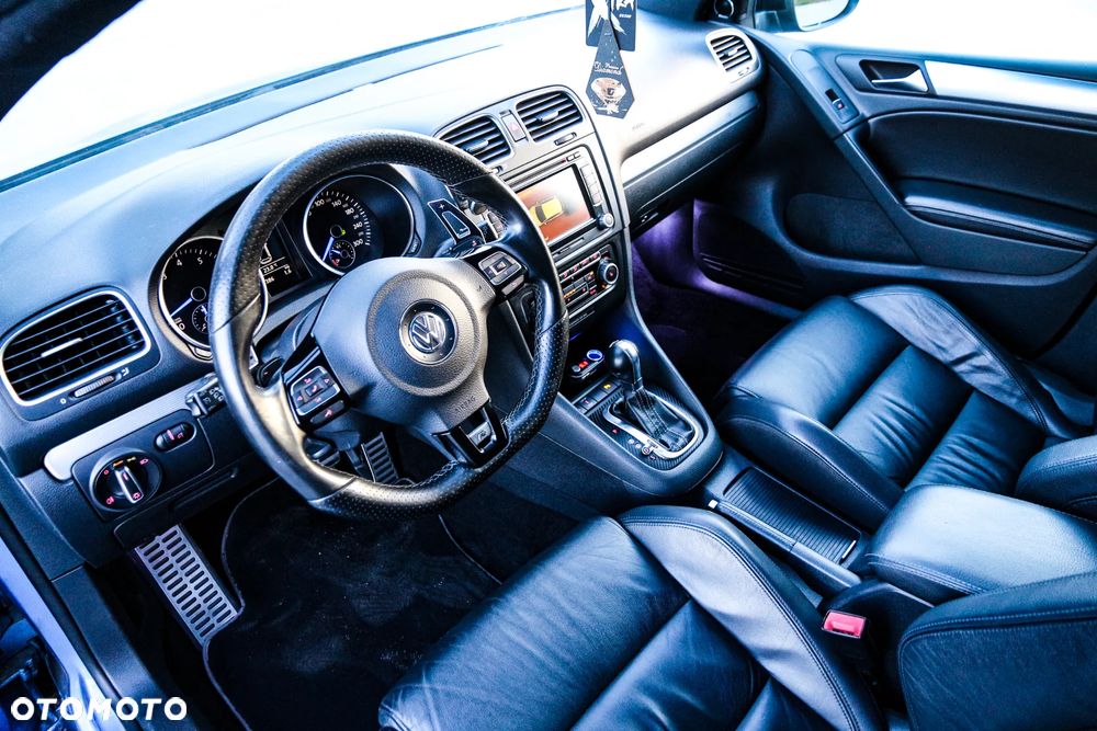 Volkswagen Golf - 33