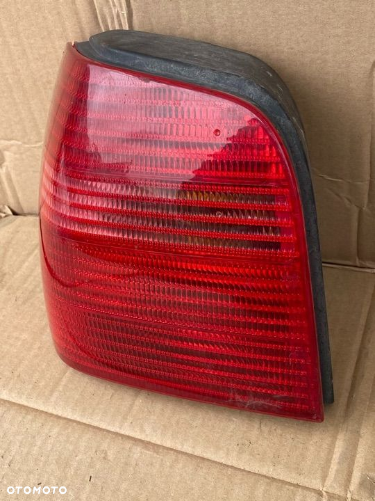 Lampa tył tylna lewa Volkswagen Polo III 1999-