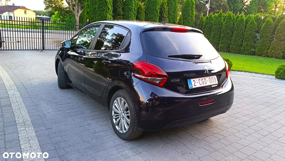 Peugeot 208 1.2 PureTech GPF Signature S&S - 4