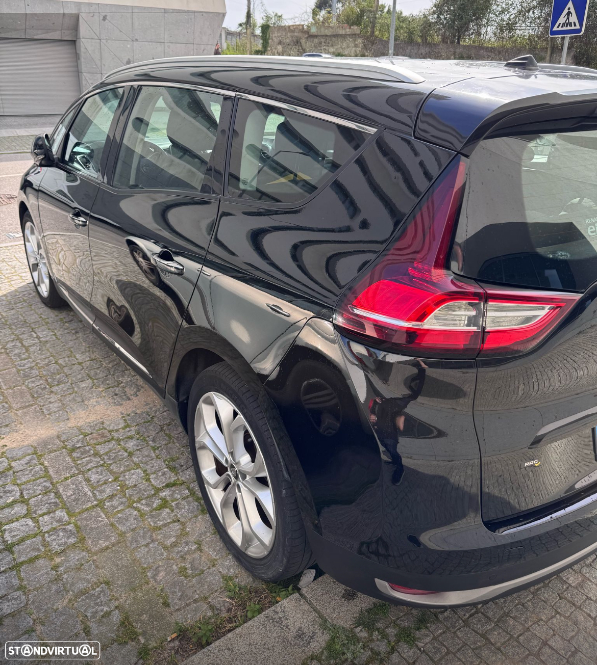 Renault Grand Scénic ENERGY dCi 110 EDC INTENS - 3