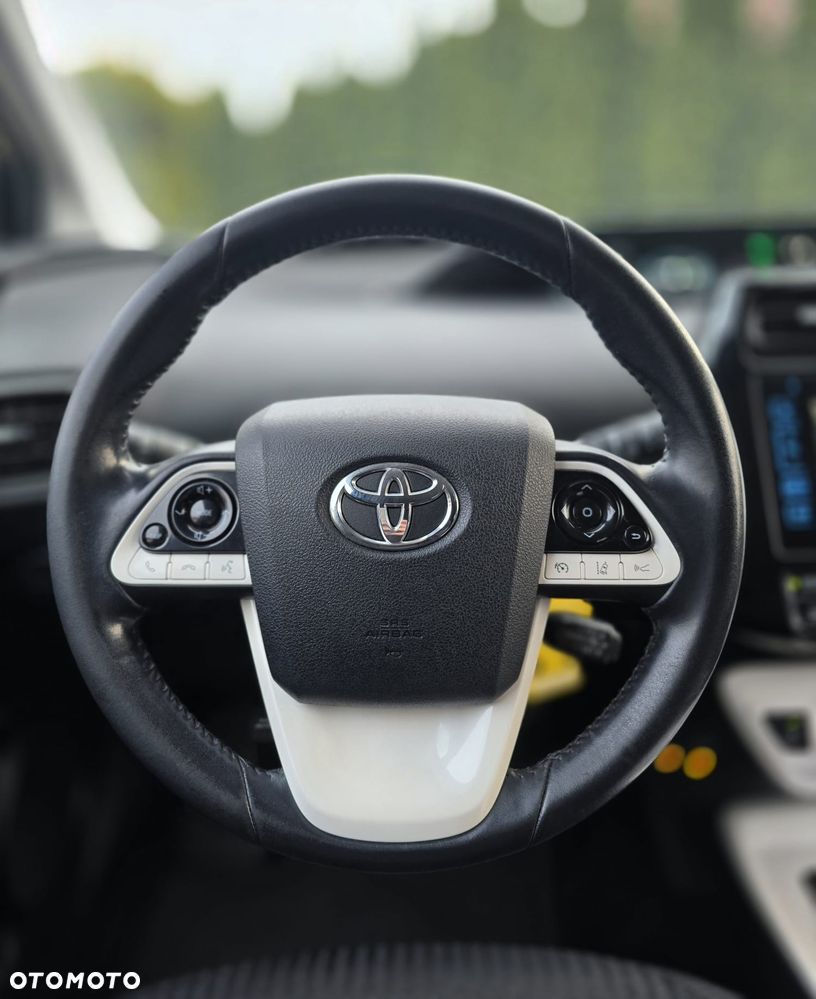 Toyota Prius 1.8 Hybrid Premium - 8