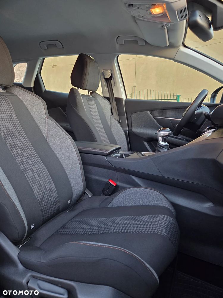 Peugeot 3008 1.2 PureTech Active Pack S&S - 15