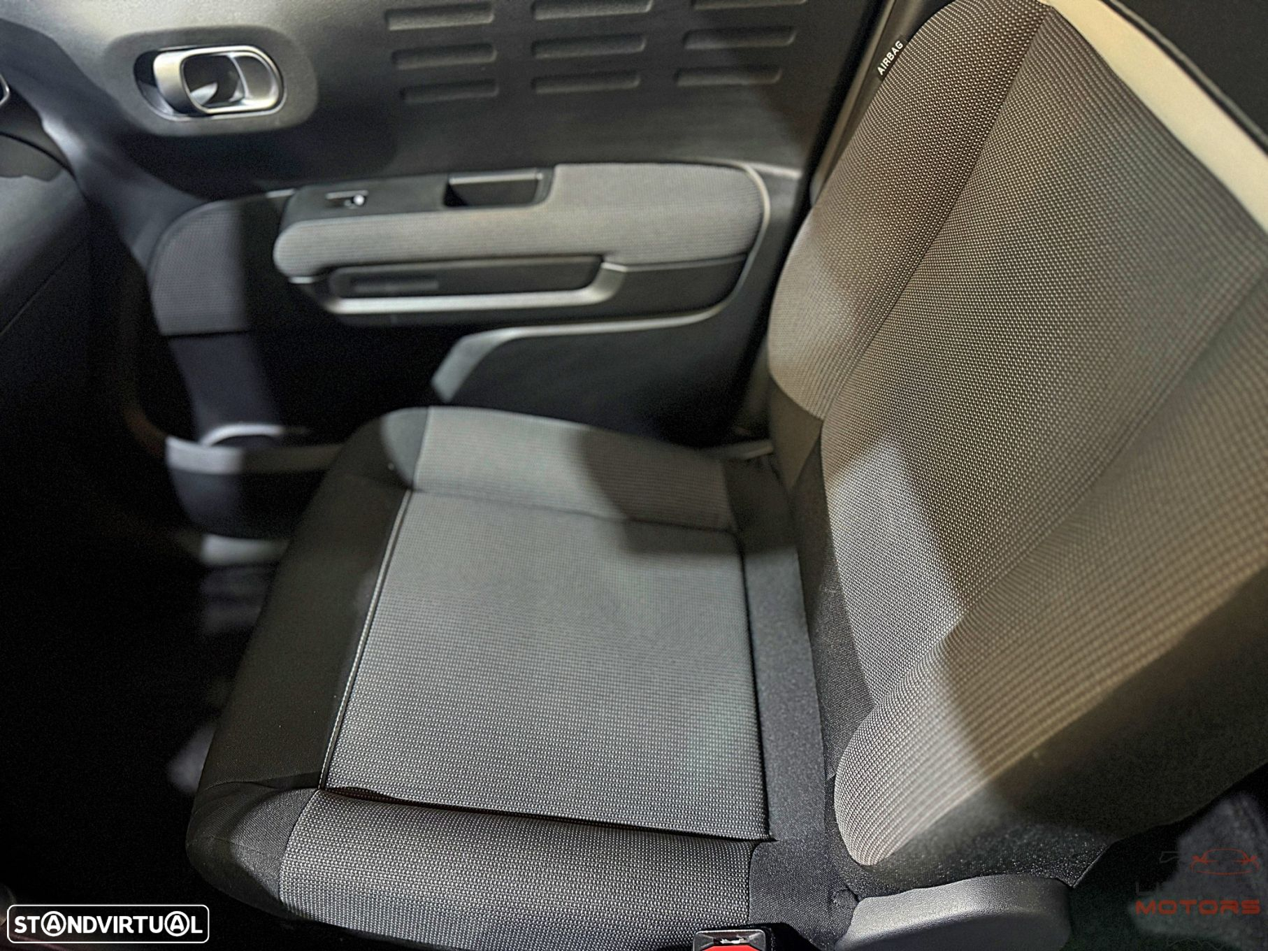 Citroën C3 Aircross 1.2 PureTech Shine EAT6 - 20