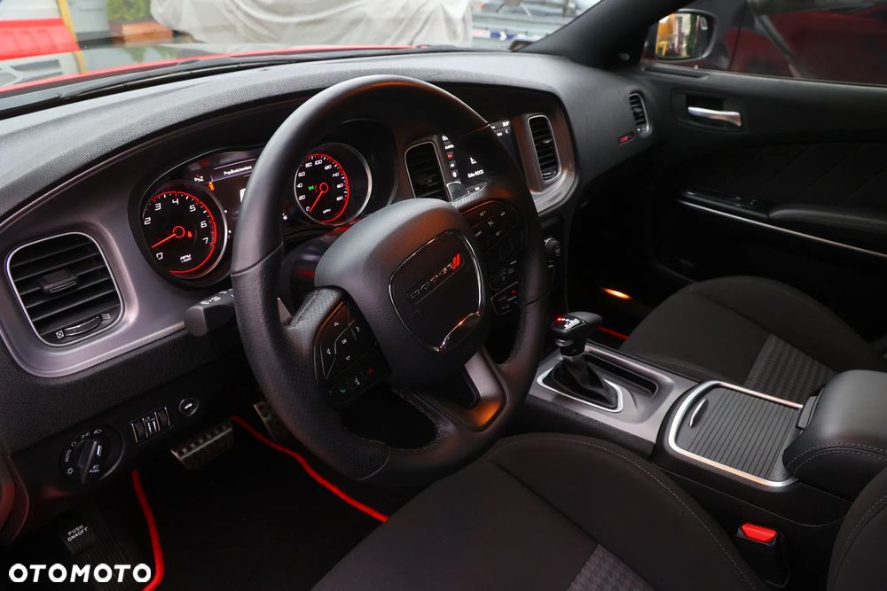 Dodge Charger 6.4 Scat Pack - 18