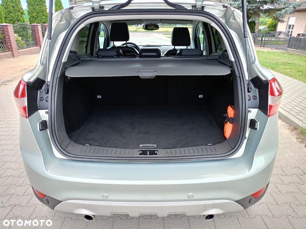 Ford Kuga - 12