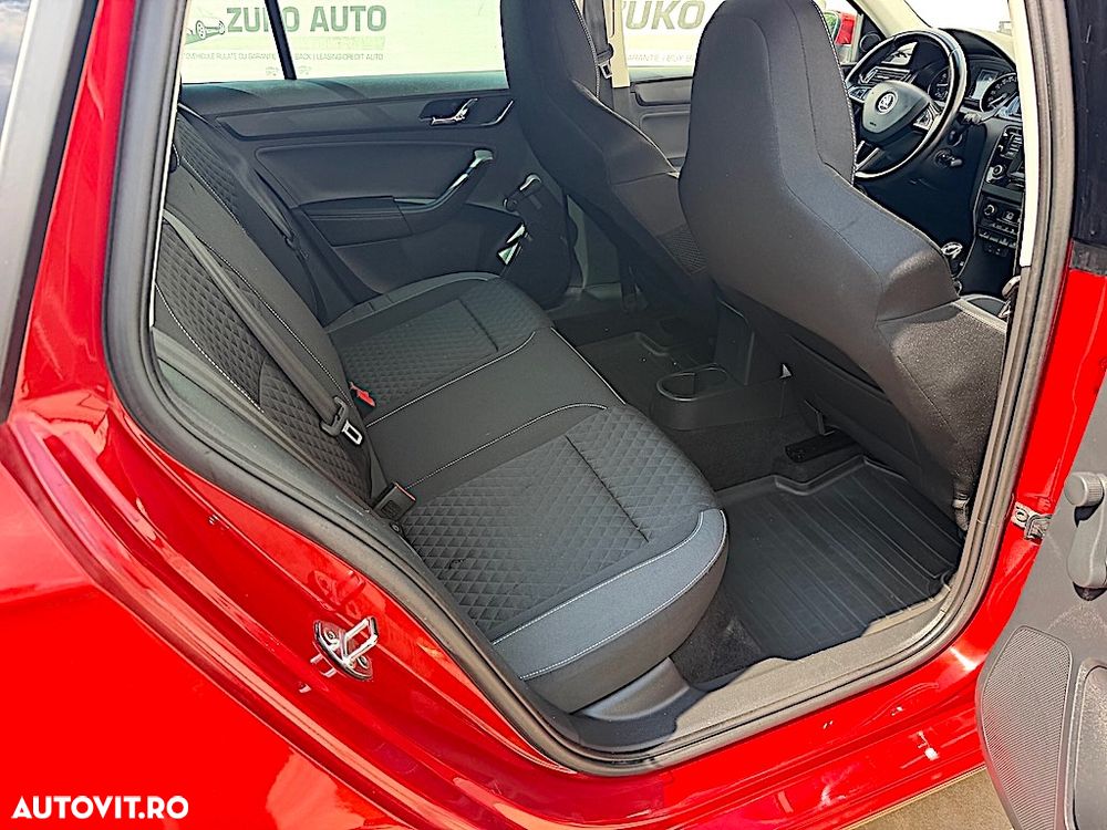 Skoda RAPID 1.2 TSI Style - 7