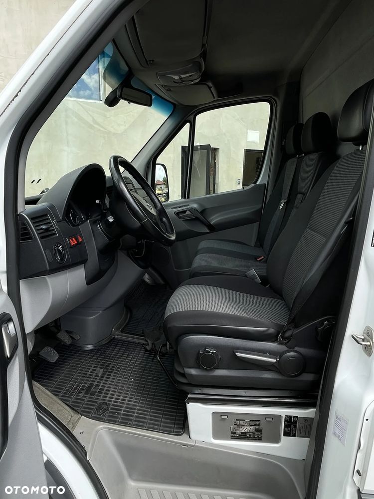 Mercedes-Benz Sprinter 519 - 11