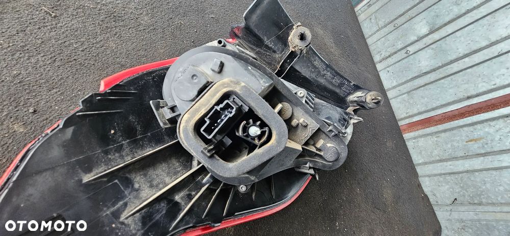 Wkład tylny prawy tylnej lampy Citroen C4 B7 - 1