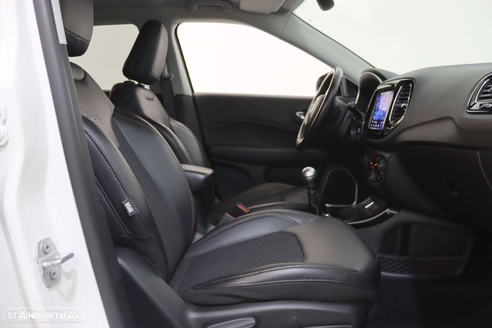Jeep Compass 1.6 M-Jet Limited - 9