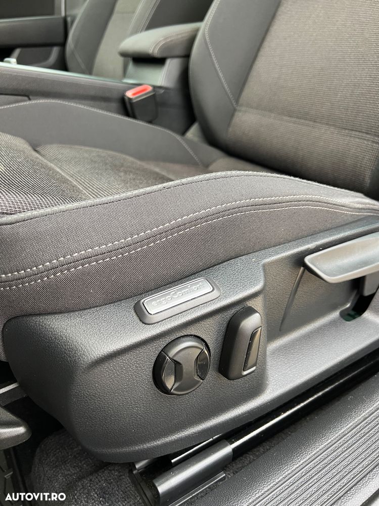 Volkswagen Passat 2.0 TDI DSG Trendline - 9