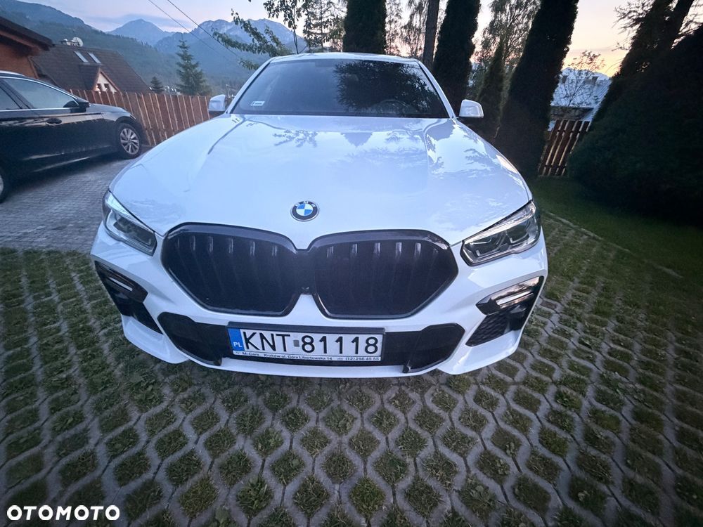 BMW X6 xDrive40d mHEV - 13