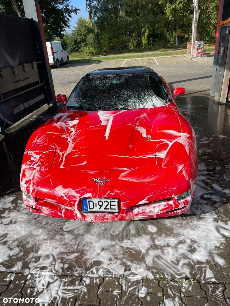 Chevrolet Corvette - 31