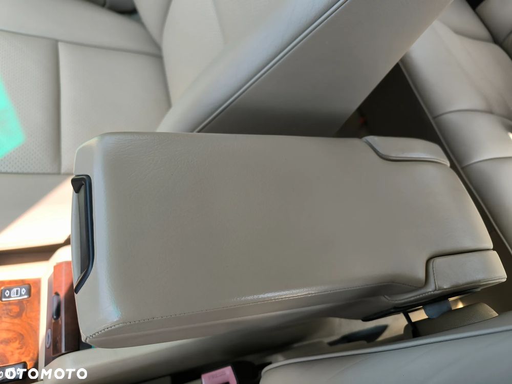 Mercedes-Benz Klasa E 420 - 30