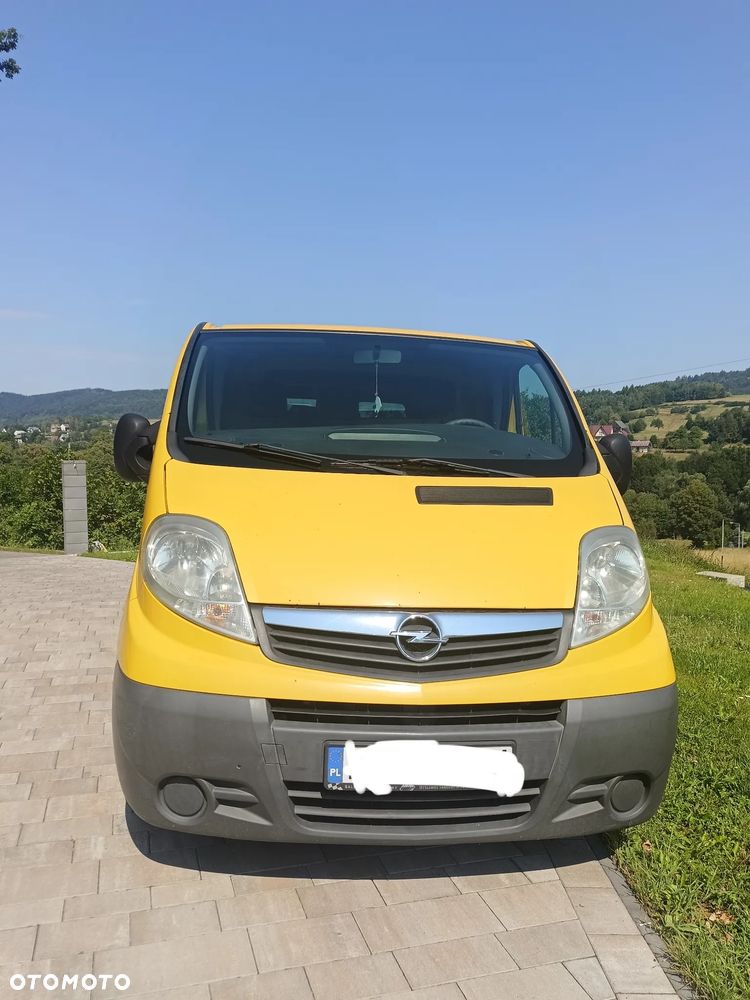 Opel Vivaro - 1