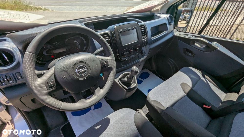 Opel Vivaro - 15