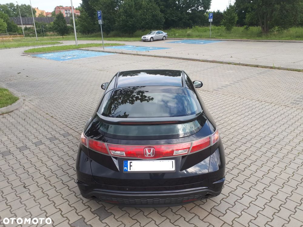 Honda Civic 1.8 Executive - 12