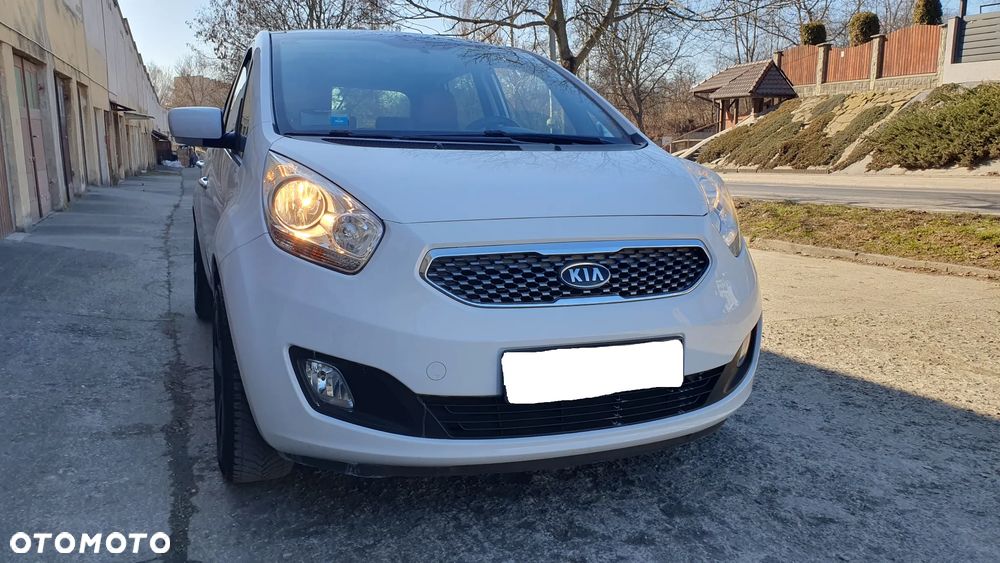 Kia Venga 1.6 CVVT Titanium Collection - 11