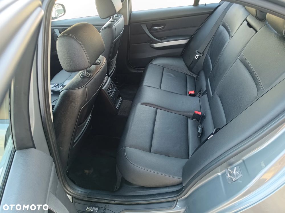 BMW Seria 3 320d - 18