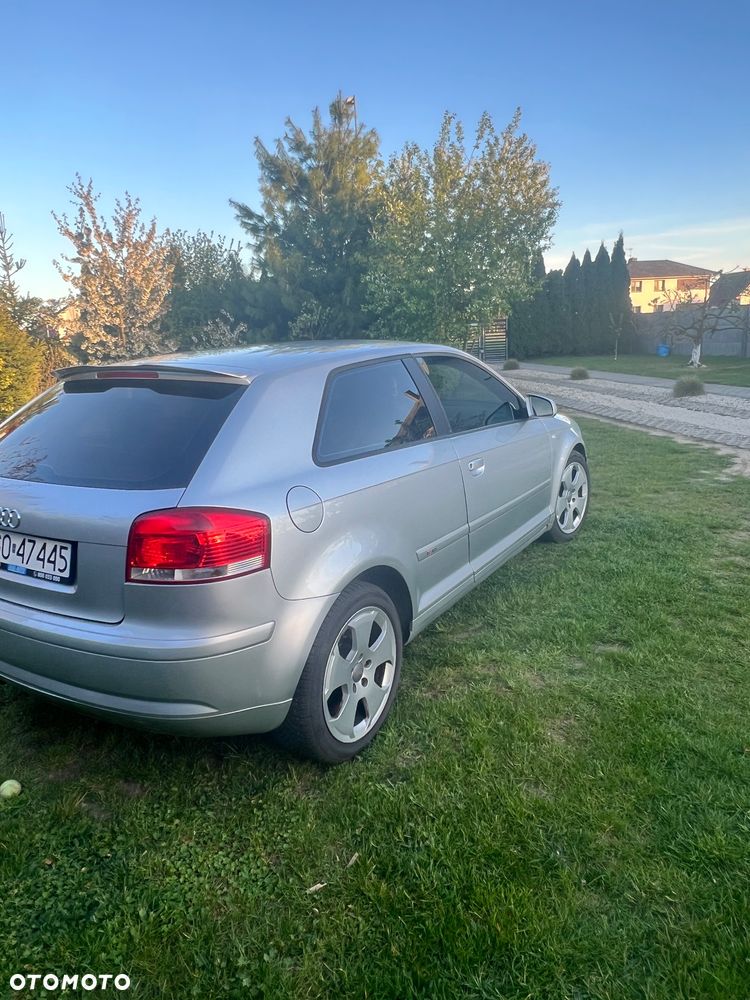 Audi A3 3-drzwiowe 1.6 FSI S Line Sportpaket plus - 7