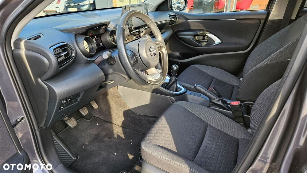 Toyota Yaris 1.5 Comfort - 10