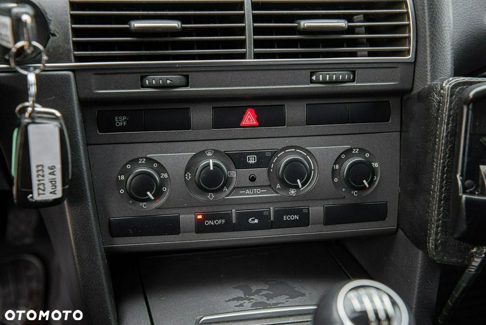 Audi A6 Avant 2.4 - 22