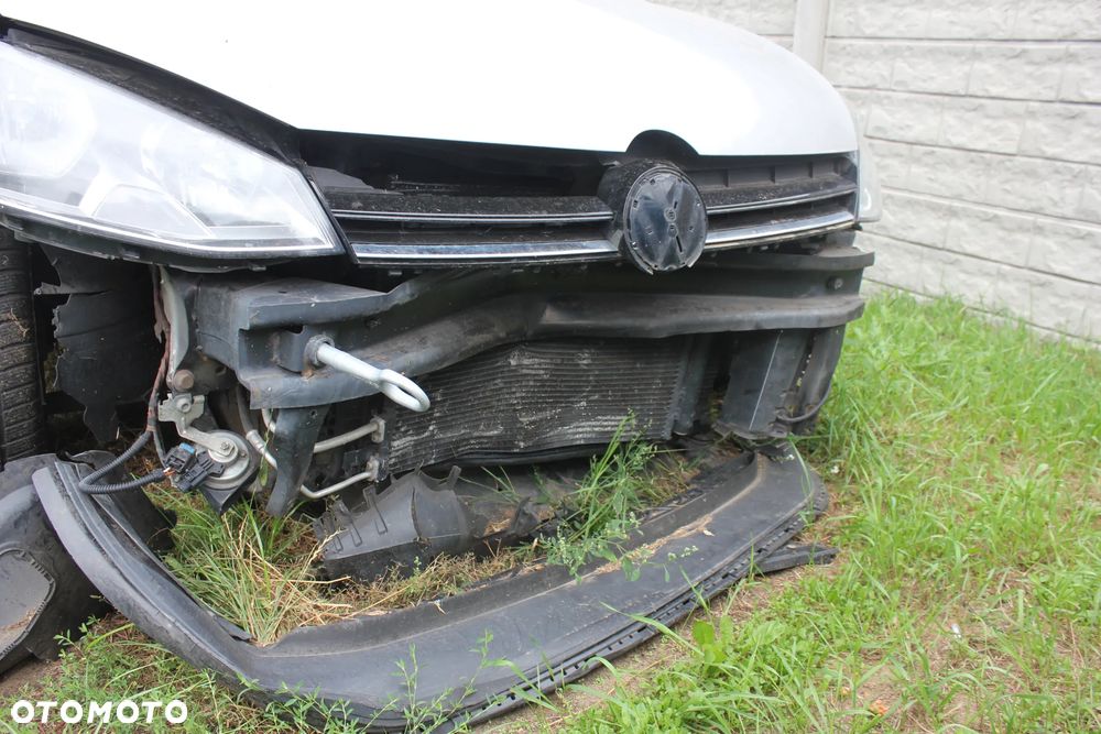Volkswagen Golf - 2