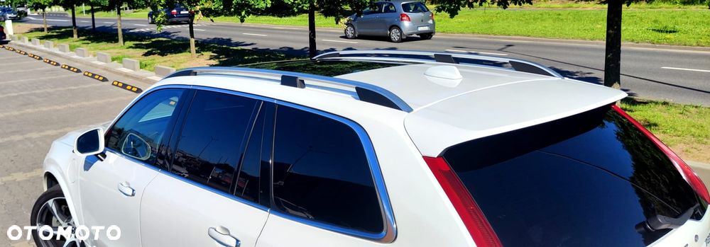 Volvo XC 90 T8 AWD Plug-In Hybrid Momentum 7os - 15
