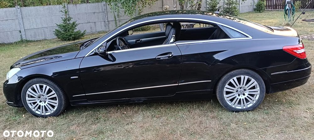 Mercedes-Benz Klasa E 250 CGI BlueEFFICIENCY Automatik Elegance - 22