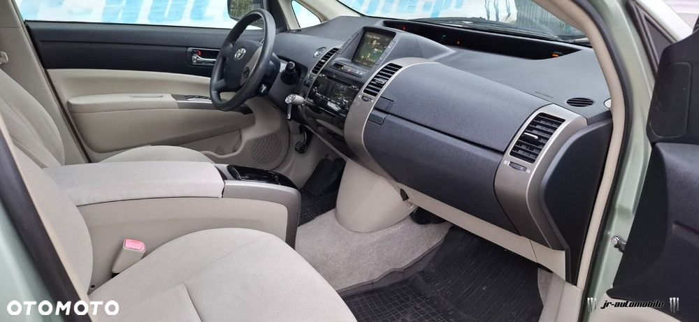 Toyota Prius - 7