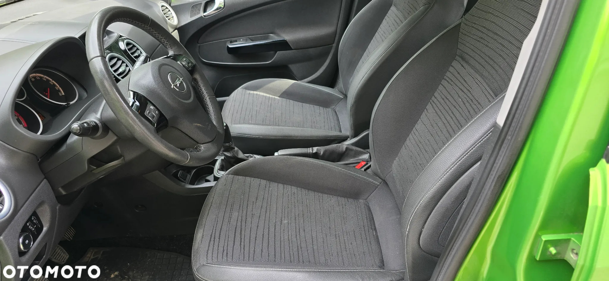 Opel Corsa 1.4 16V Energy - 11