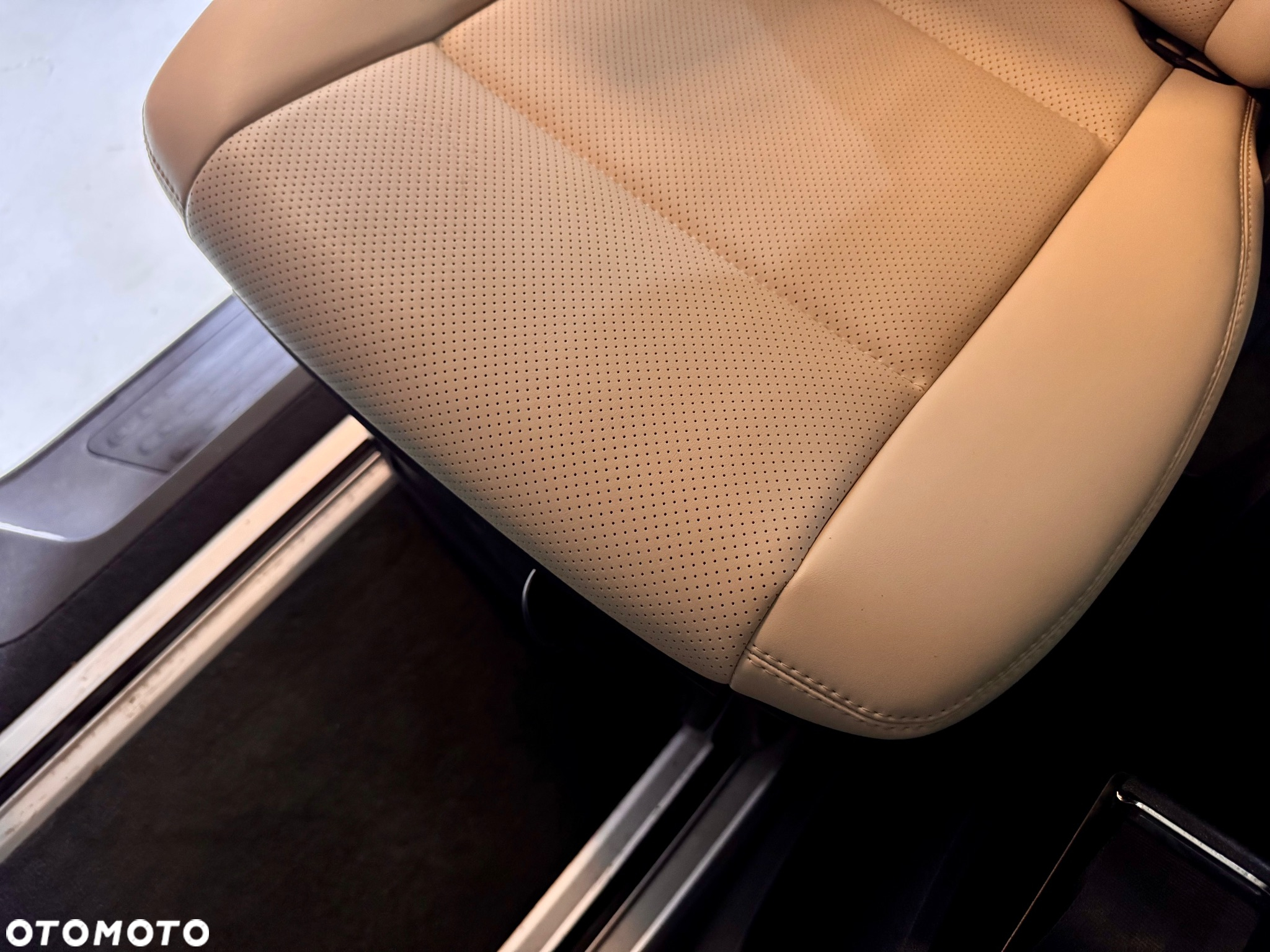 Volkswagen Multivan - 37