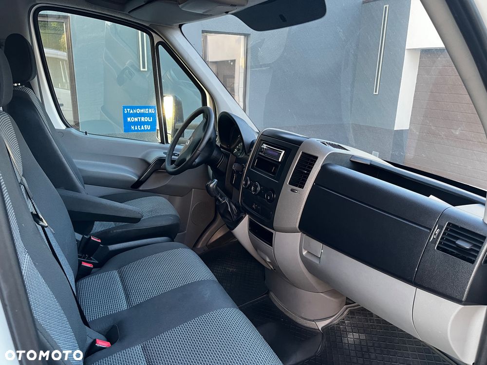 Mercedes-Benz Sprinter - 11
