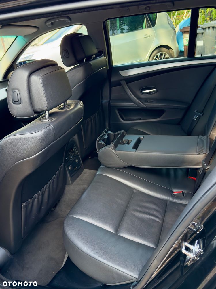 BMW Seria 5 520d Edition Sport - 11