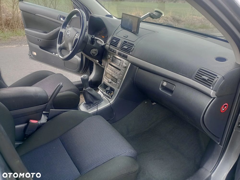 Toyota Avensis 1.8 VVT-i Combi - 5