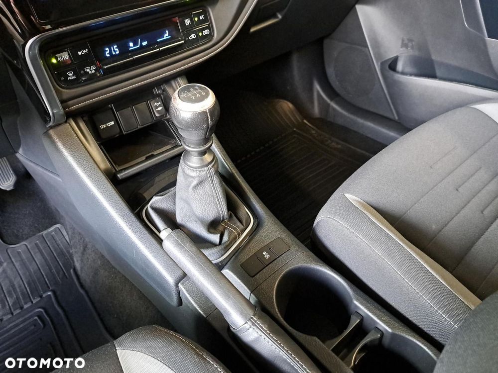Toyota Auris - 26