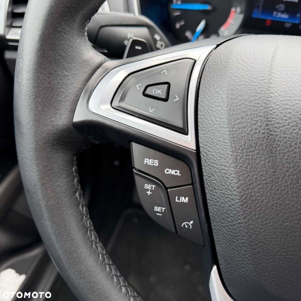 Ford Mondeo - 22