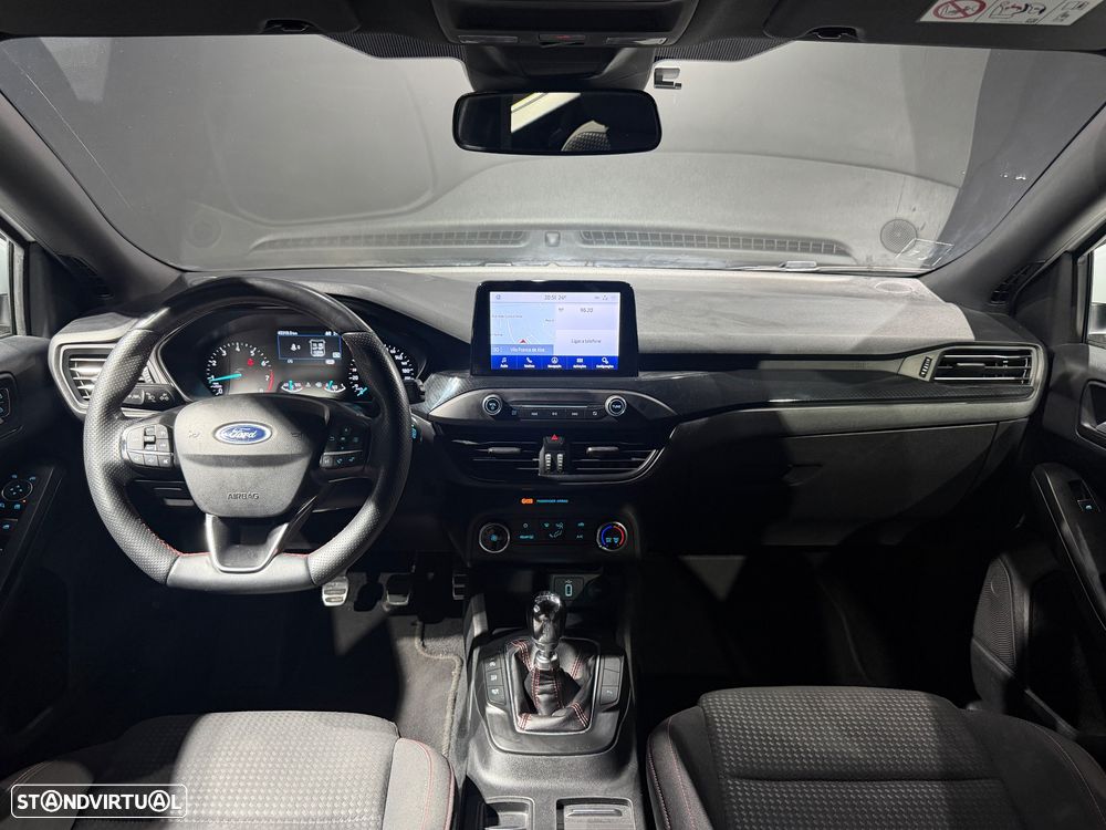 Ford Focus 1.0 EcoBoost ST-Line - 24