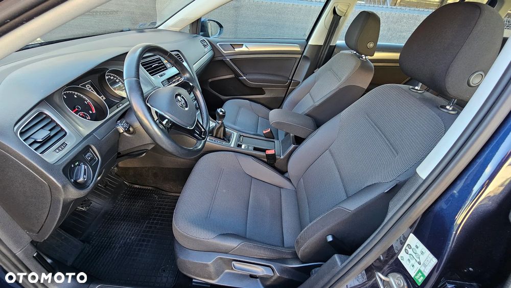 Volkswagen Golf 2.0 TDI BlueMotion Technology Edition - 10