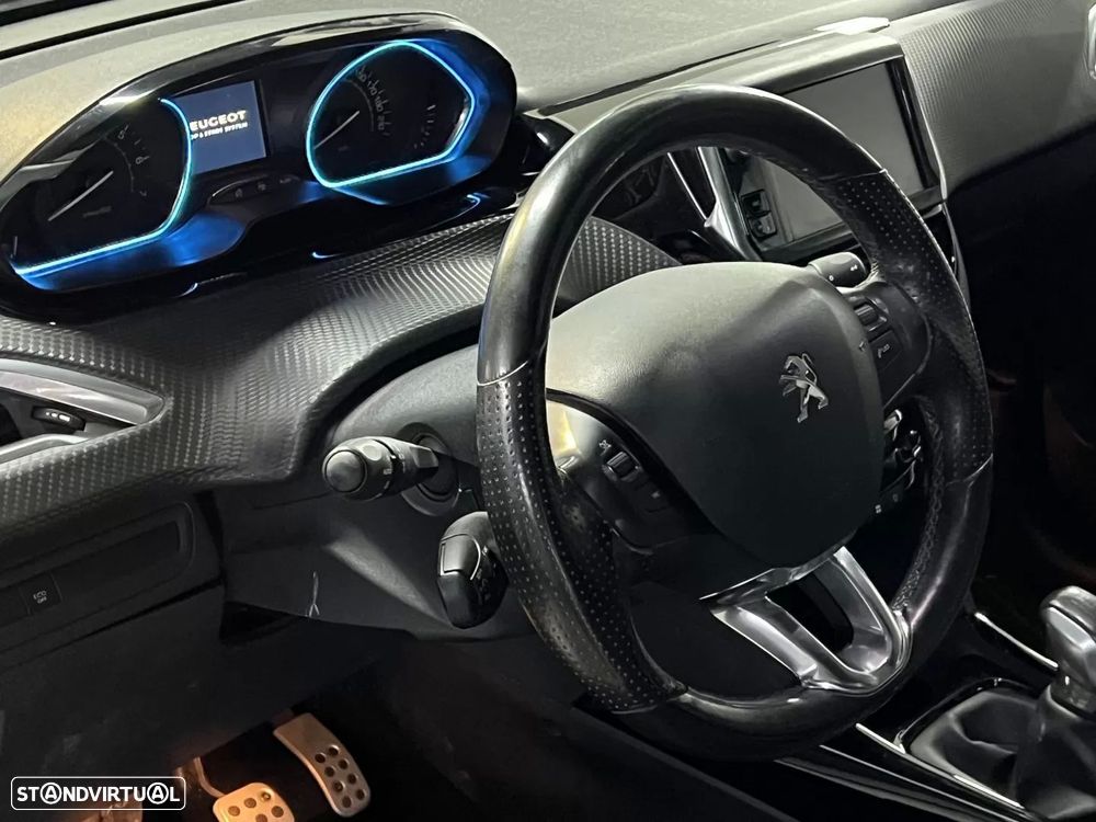 Peugeot 2008 1.2 PureTech GT Line - 5